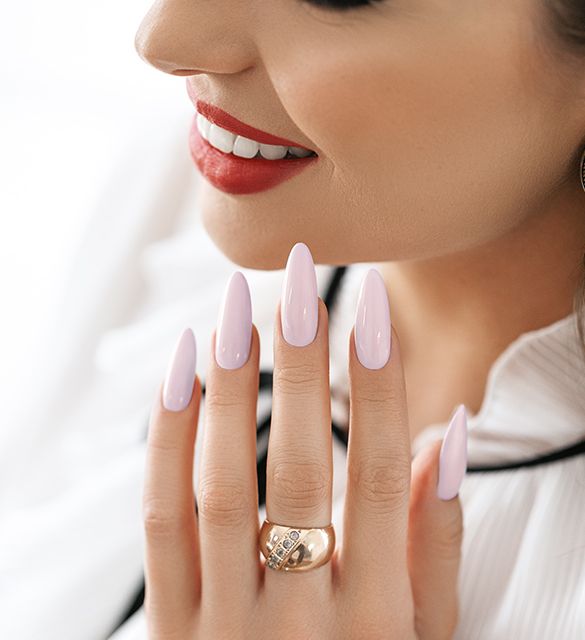 Minimalism and elegance – pastel version manicure