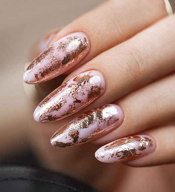 Pink-gold nails: manicure for special occasions