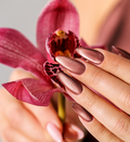 Nude nails – styling with Cat Eye effect